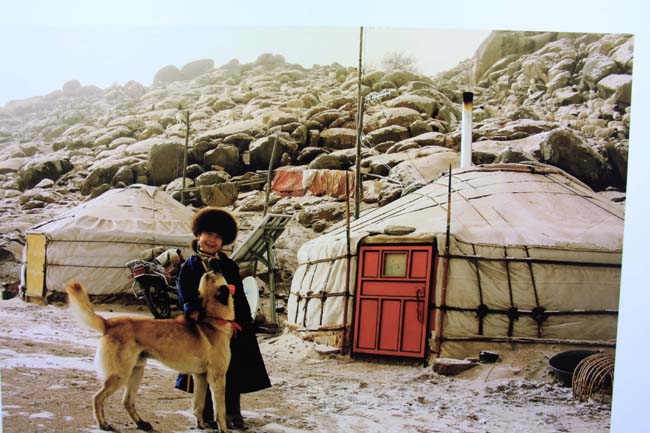Өвөр Монголын малчин, зурагчин Улаанбаатарт гэрэл зургийн үзэсгэлэн гаргав