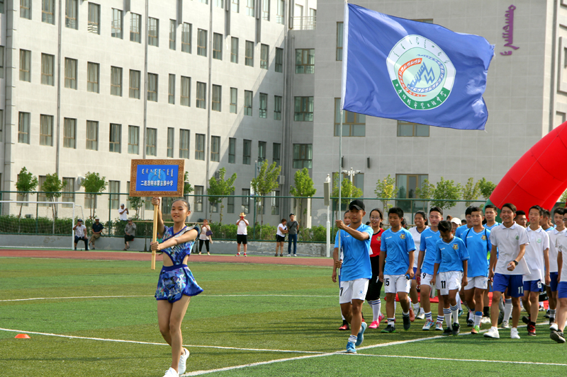 Олон улсын өсвөр үеийн хөл бөмбөгийн "Эрээн-Зам" тэмцээн эхлэв